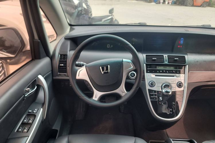 Used Luxgen Great 7 MPV 2016 2.0T Luxury Model Steering Wheel