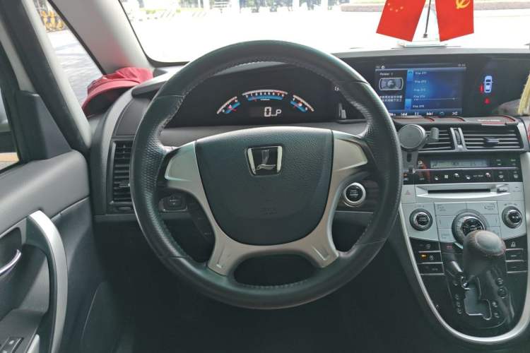 Used Luxgen Great 7 MPV 2016 2.0T Comfort Edition Steering Wheel