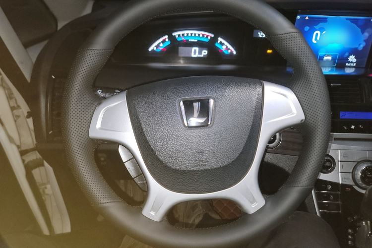 Used Luxgen Great 7 MPV 2016 2.0T Luxury Model Steering Wheel