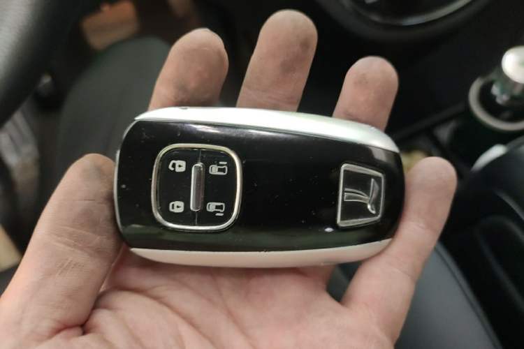 Used Luxgen Great 7 MPV 2016 2.2T Smart Enjoyment Version Vehicle Key