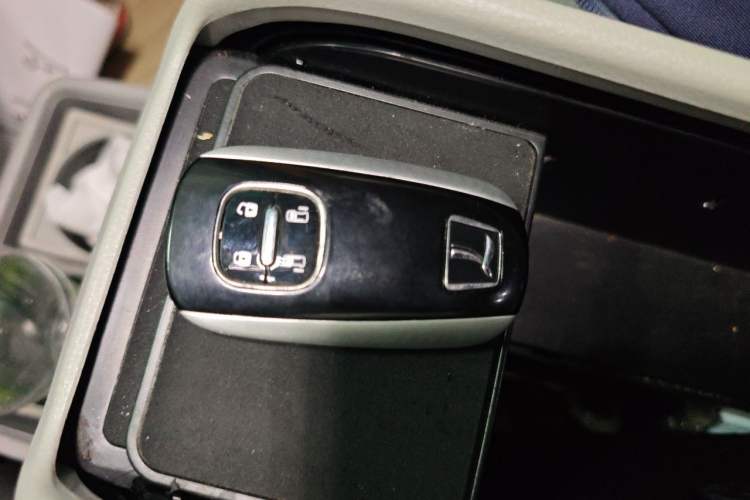 Used Luxgen Great 7 MPV 2016 2.0T Comfort Edition Vehicle Key