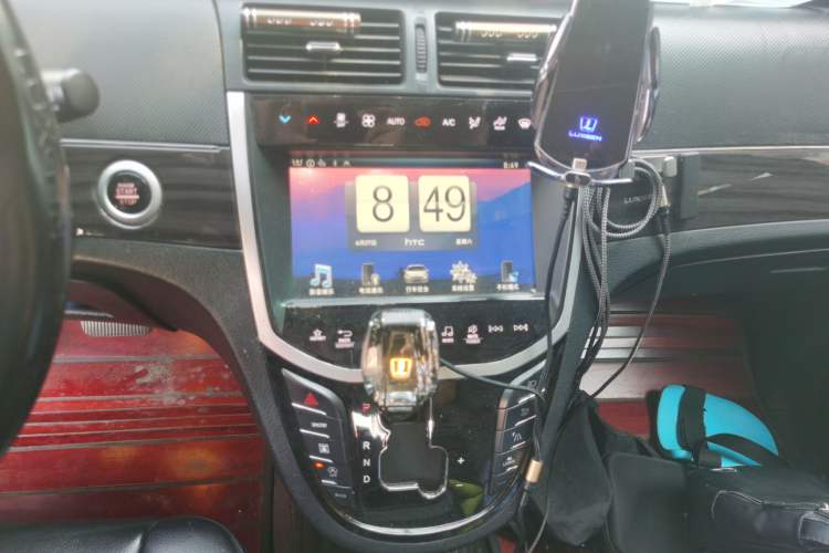 Used Luxgen Great 7 MPV 2019 2.0T Flagship Edition Audio And AC Panel