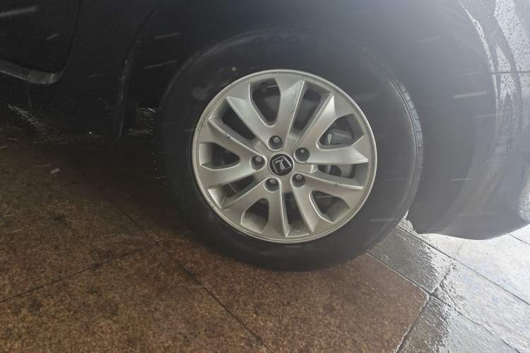 Used Luxgen Great 7 MPV 2019 2.0T Comfort Edition Right Front Wheel Hub