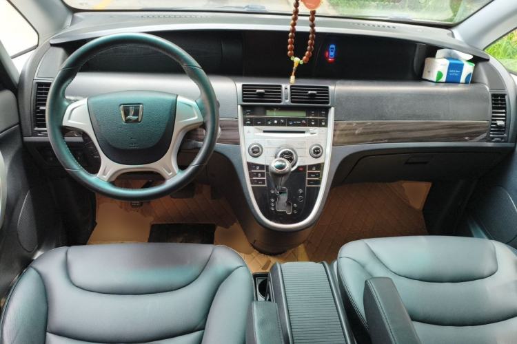 Used Luxgen Great 7 MPV 2019 2.0T Luxury Version Center Console