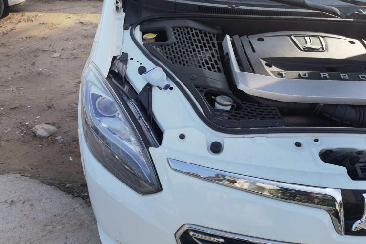 Used Luxgen Great 7 MPV 2019 2.0T Flagship Edition Engine Bay Right