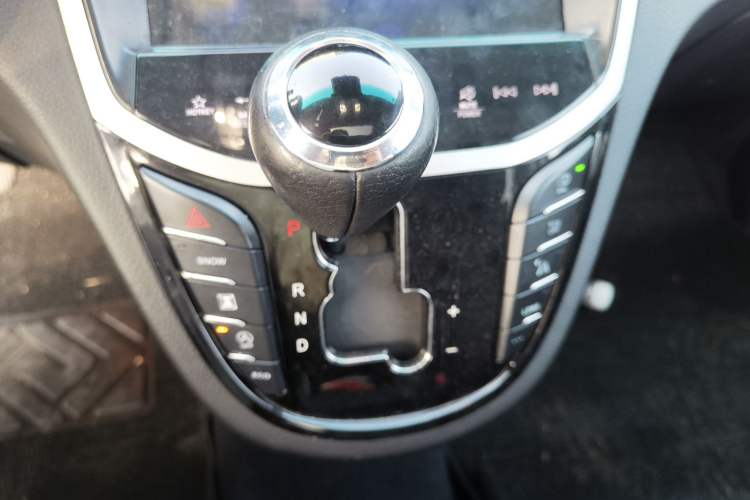 Used Luxgen Great 7 MPV 2019 2.0T Flagship Edition Gear Lever