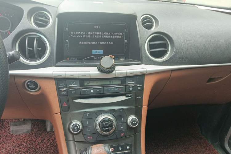 Used Luxgen Great 7 SUV 2011 2.2T Four-Wheel Drive ZhiZun Version Audio And AC Panel