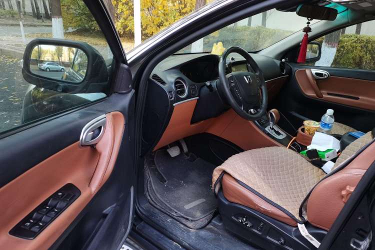 Used Luxgen Great 7 SUV 2011 2.2T Two-Wheel Drive Smart Version Driver Seat