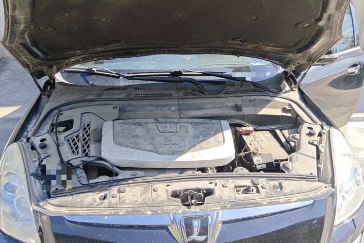 Used Luxgen Great 7 SUV 2011 2.2T Four-Wheel Drive ZhiZun Version Engine Bay
