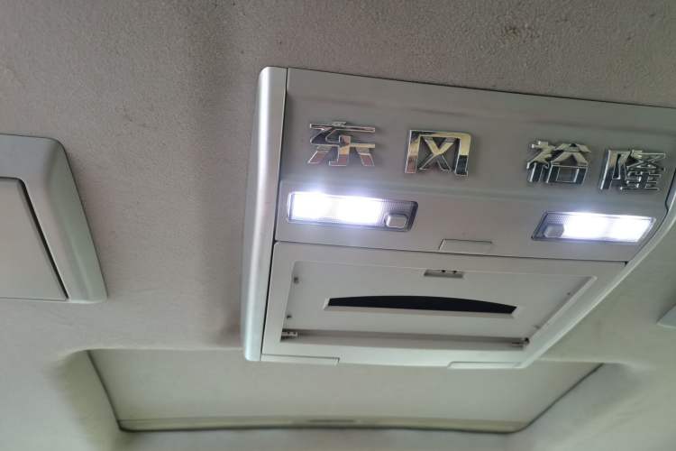 Used Luxgen Great 7 SUV 2011 2.2T Two-Wheel Drive Smart Version Headliner