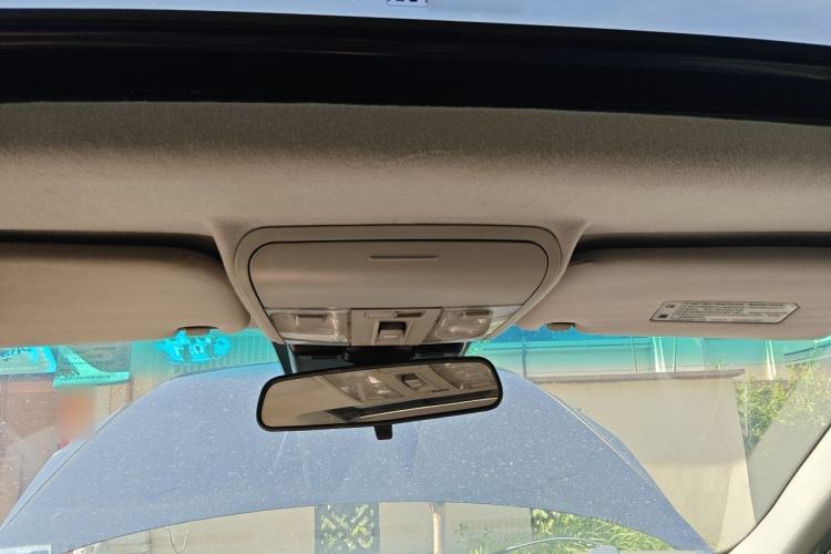 Used Luxgen Great 7 SUV 2011 2.2T Four-Wheel Drive ZhiZun Version Headliner
