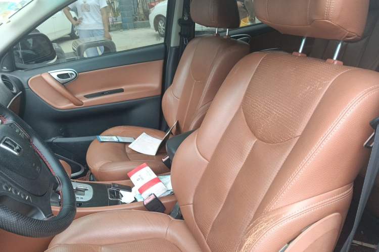Used Luxgen Great 7 SUV 2011 2.2T Four-Wheel Drive ZhiZun Version Left Front Seat