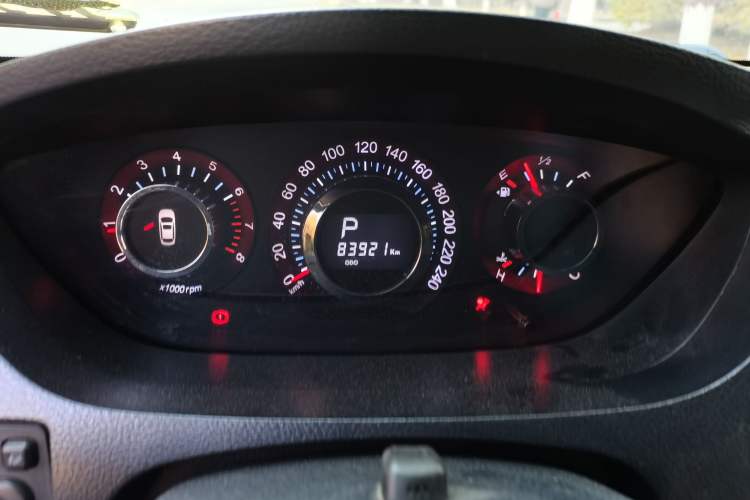 Used Luxgen Great 7 SUV 2011 2.2T Two-Wheel Drive Smart Version Odometer Close Up