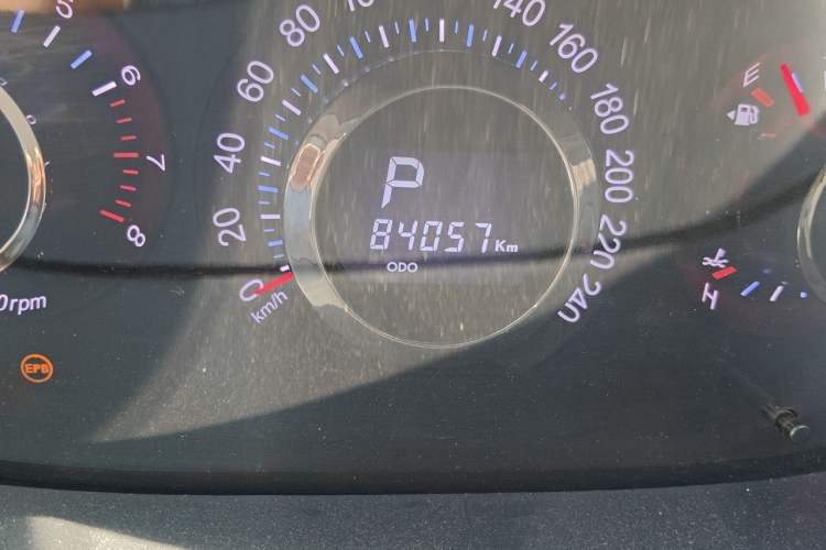 Used Luxgen Great 7 SUV 2011 2.2T Four-Wheel Drive ZhiZun Version Odometer Close Up