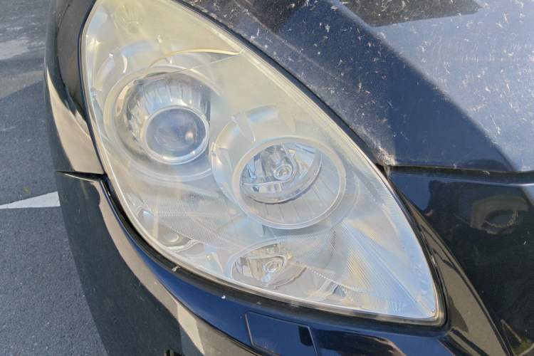 Used Luxgen Great 7 SUV 2011 2.2T Four-Wheel Drive ZhiZun Version Right Front Headlight