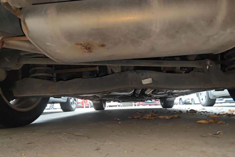 Used Luxgen Great 7 SUV 2011 2.2T Four-Wheel Drive ZhiZun Version Chassis Rear