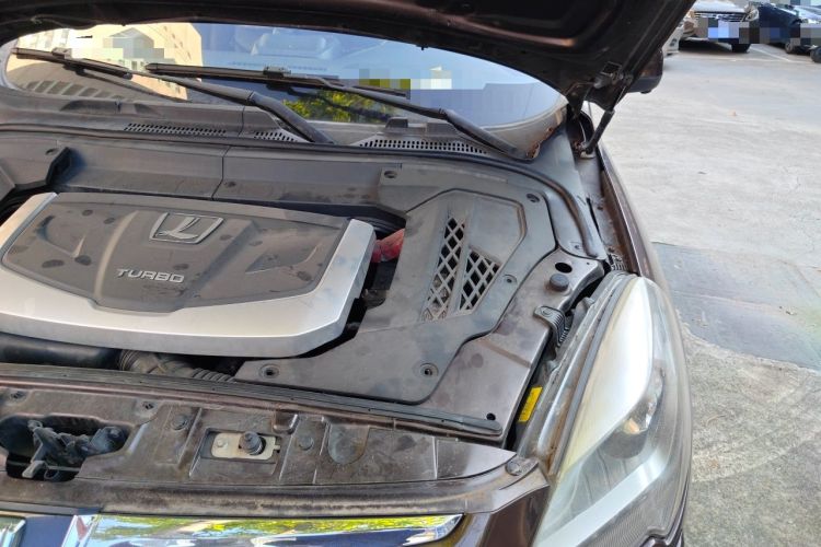 Used Luxgen Great 7 SUV 2011 2.2T Four-Wheel Drive ZhiZun Version Engine Bay Left