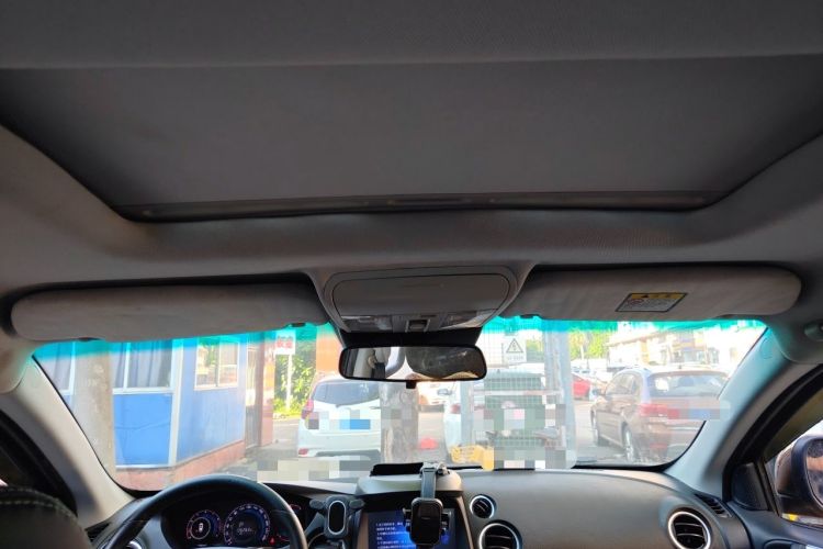 Used Luxgen Great 7 SUV 2011 2.2T Four-Wheel Drive ZhiZun Version Headliner