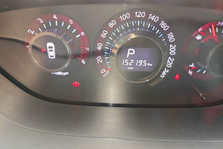 Used Luxgen Great 7 SUV 2011 2.2T Four-Wheel Drive ZhiZun Version Odometer Close Up