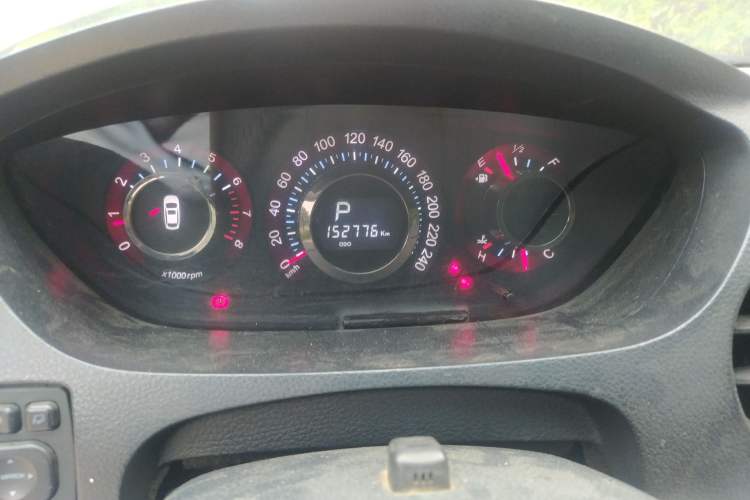 Used Luxgen Great 7 SUV 2011 2.2T Four-Wheel-Drive Flagship Edition Instrument Cluster