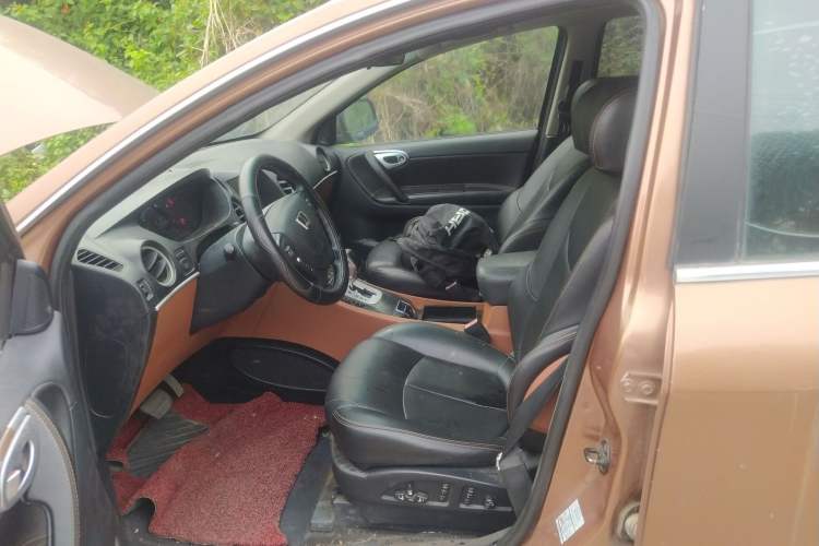 Used Luxgen Great 7 SUV 2011 2.2T Four-Wheel-Drive Flagship Edition Left Front Seat