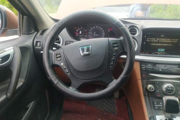 Used Luxgen Great 7 SUV 2011 2.2T Four-Wheel-Drive Flagship Edition Steering Wheel