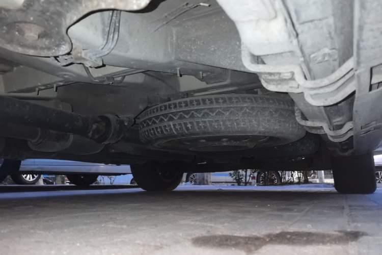 Used Luxgen Great 7 SUV 2011 2.2T Four-Wheel-Drive Flagship Edition Chassis Front Left