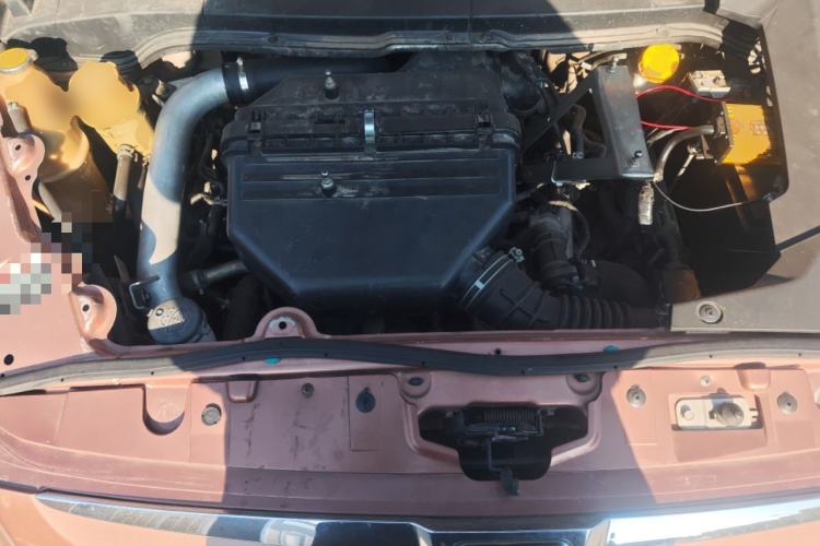 Used Luxgen Great 7 SUV 2011 2.2T Four-Wheel Drive ZhiZun Version Engine Bay