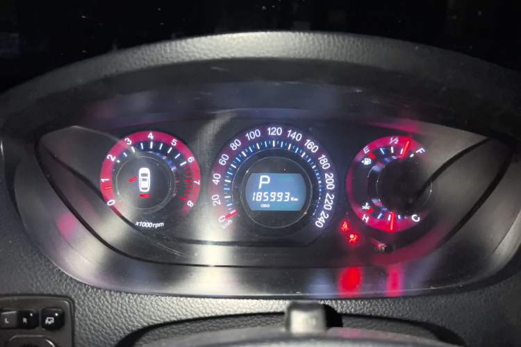 Used Luxgen Great 7 SUV 2011 2.2T Four-Wheel-Drive Flagship Edition Instrument Cluster
