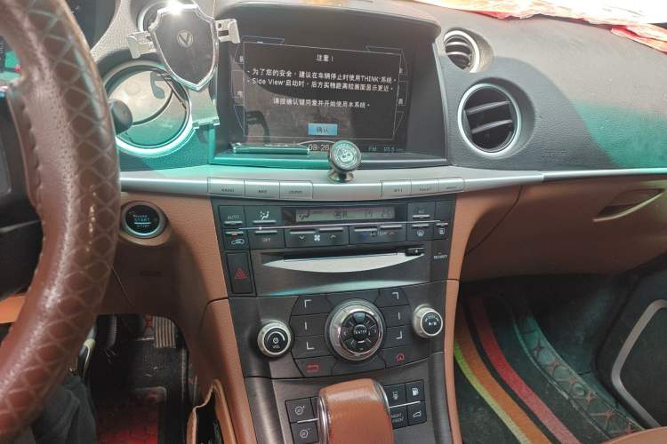 Used Luxgen Great 7 SUV 2011 2.2T Two-Wheel Drive Smart Version Audio And AC Panel