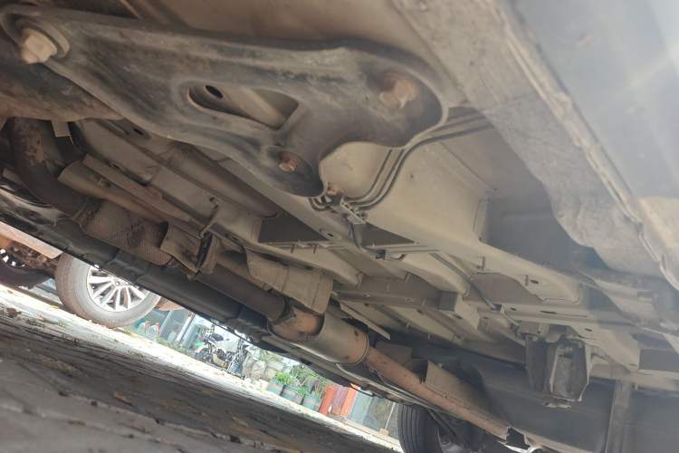 Used Luxgen Great 7 SUV 2011 2.2T Two-Wheel Drive Smart Version Chassis Front Left