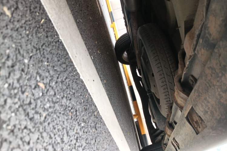 Used Luxgen Great 7 SUV 2011 2.2T Two-Wheel Drive Smart Version Chassis Front Left