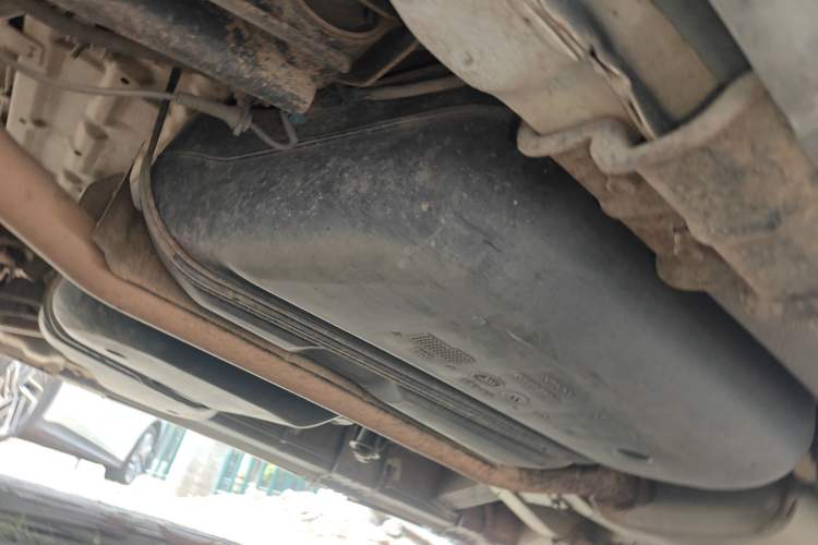 Used Luxgen Great 7 SUV 2011 2.2T Two-Wheel Drive Smart Version Chassis Rear Right