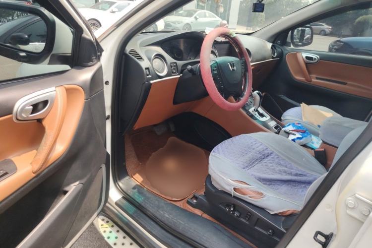 Used Luxgen Great 7 SUV 2011 2.2T Two-Wheel Drive Smart Version Driver Seat