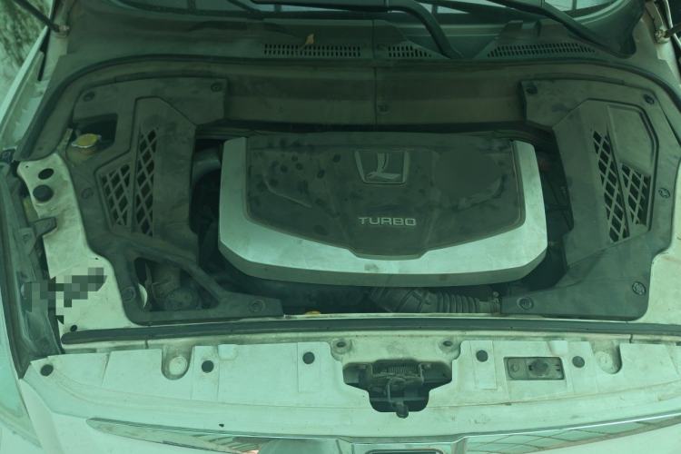 Used Luxgen Great 7 SUV 2011 2.2T Four-Wheel Drive ZhiZun Version Engine Bay