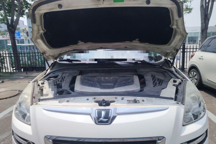 Used Luxgen Great 7 SUV 2011 2.2T Two-Wheel Drive Smart Version Engine Bay
