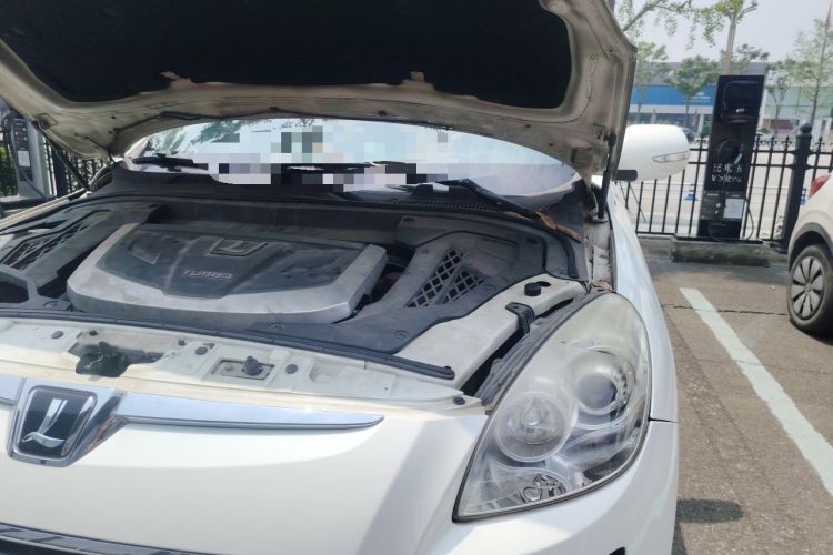 Used Luxgen Great 7 SUV 2011 2.2T Two-Wheel Drive Smart Version Engine Bay Left