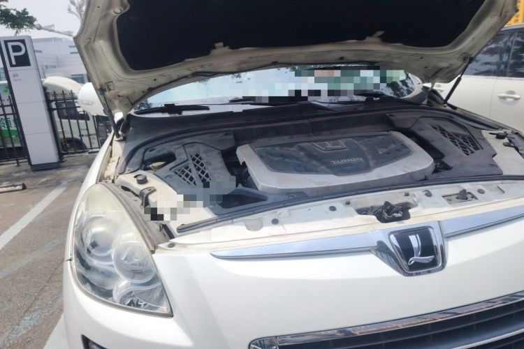 Used Luxgen Great 7 SUV 2011 2.2T Two-Wheel Drive Smart Version Engine Bay Right