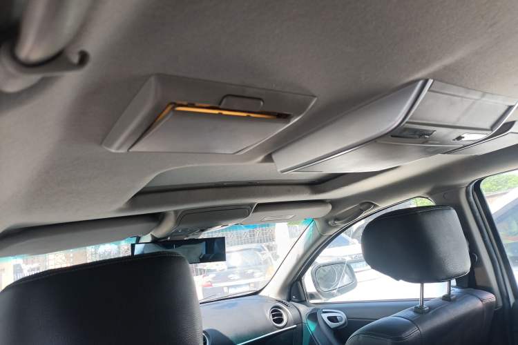 Used Luxgen Great 7 SUV 2011 2.2T Four-Wheel-Drive Flagship Edition Headliner