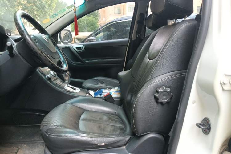 Used Luxgen Great 7 SUV 2011 2.2T Two-Wheel Drive Smart Version Left Front Seat