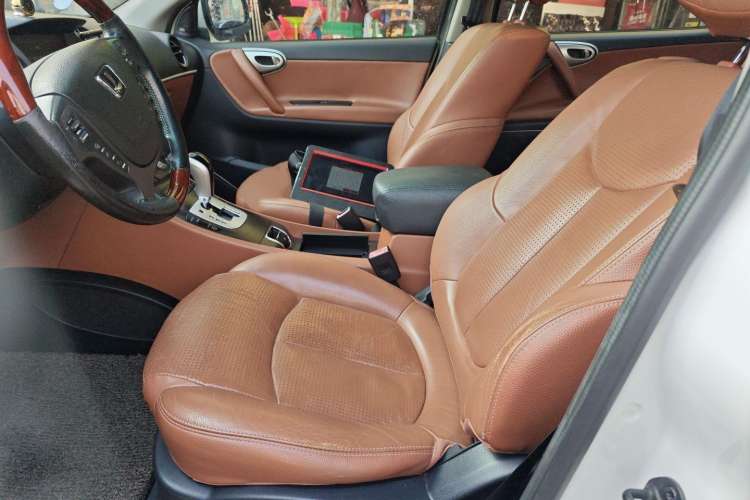 Used Luxgen Great 7 SUV 2011 2.2T Two-Wheel Drive Smart Version Left Front Seat