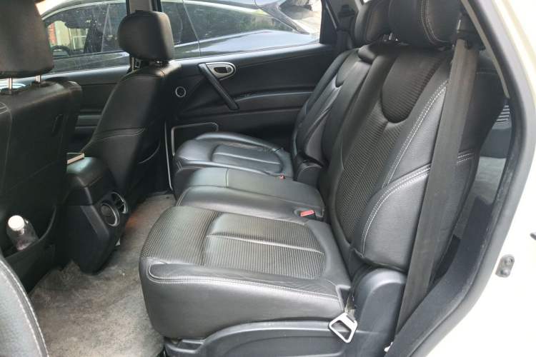 Used Luxgen Great 7 SUV 2011 2.2T Two-Wheel Drive Smart Version Left Rear Seat
