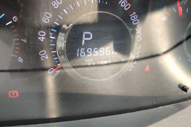 Used Luxgen Great 7 SUV 2011 2.2T Two-Wheel Drive Smart Version Odometer Close Up
