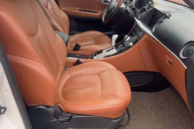 Used Luxgen Great 7 SUV 2011 2.2T Two-Wheel Drive Smart Version Right Front Seat