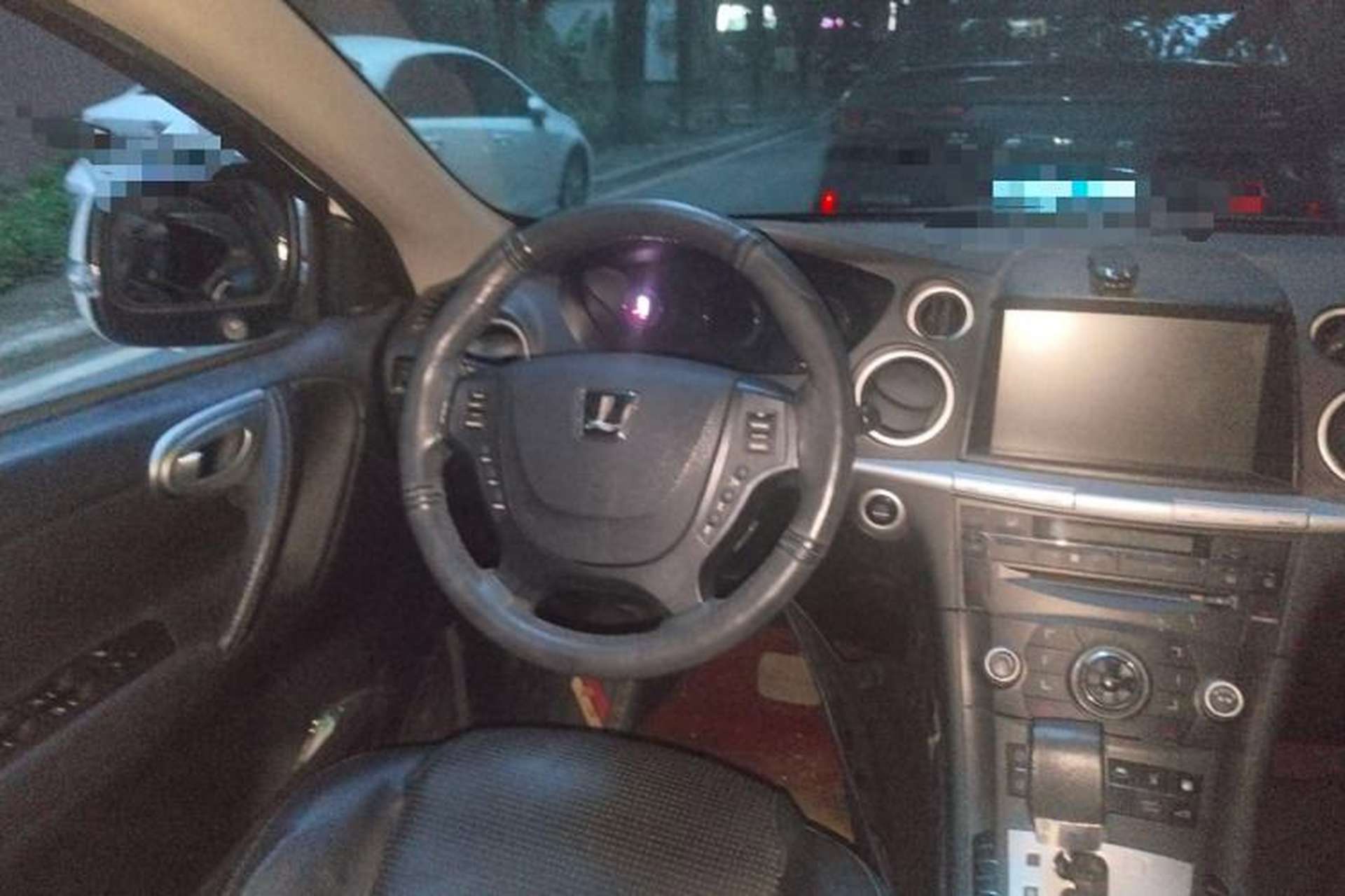 Used Luxgen Great 7 SUV 2011 2.2T Four-Wheel-Drive Flagship Edition Steering Wheel