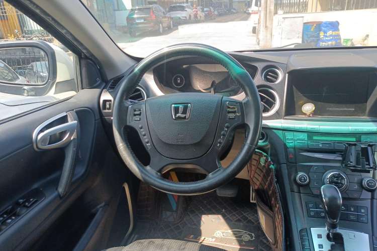 Used Luxgen Great 7 SUV 2011 2.2T Four-Wheel-Drive Flagship Edition Steering Wheel