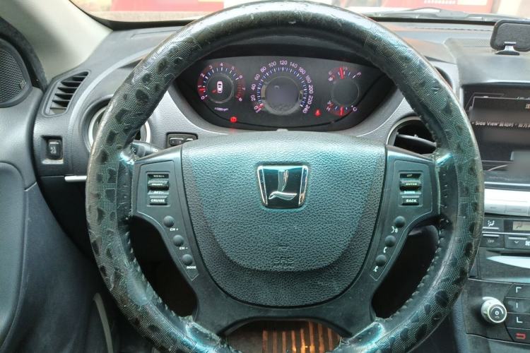 Used Luxgen Great 7 SUV 2011 2.2T Two-Wheel Drive Smart Version Steering Wheel