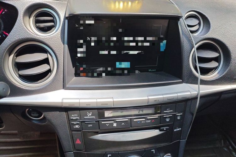 Used Luxgen Great 7 SUV 2011 2.2T Four-Wheel-Drive Flagship Edition Audio And AC Panel
