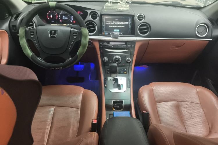 Used Luxgen Great 7 SUV 2011 2.2T Two-Wheel Drive Smart Version Center Console
