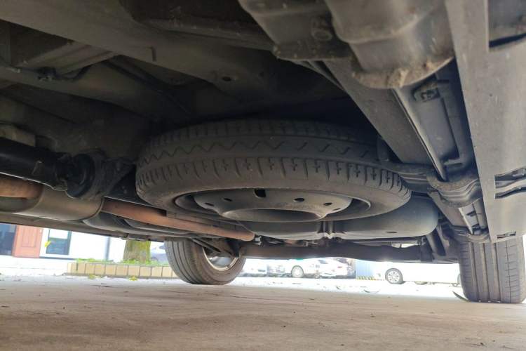Used Luxgen Great 7 SUV 2011 2.2T Four-Wheel-Drive Flagship Edition Chassis Front Left